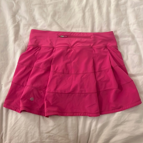 Lululemon tennis skirt - Picture 2 of 3